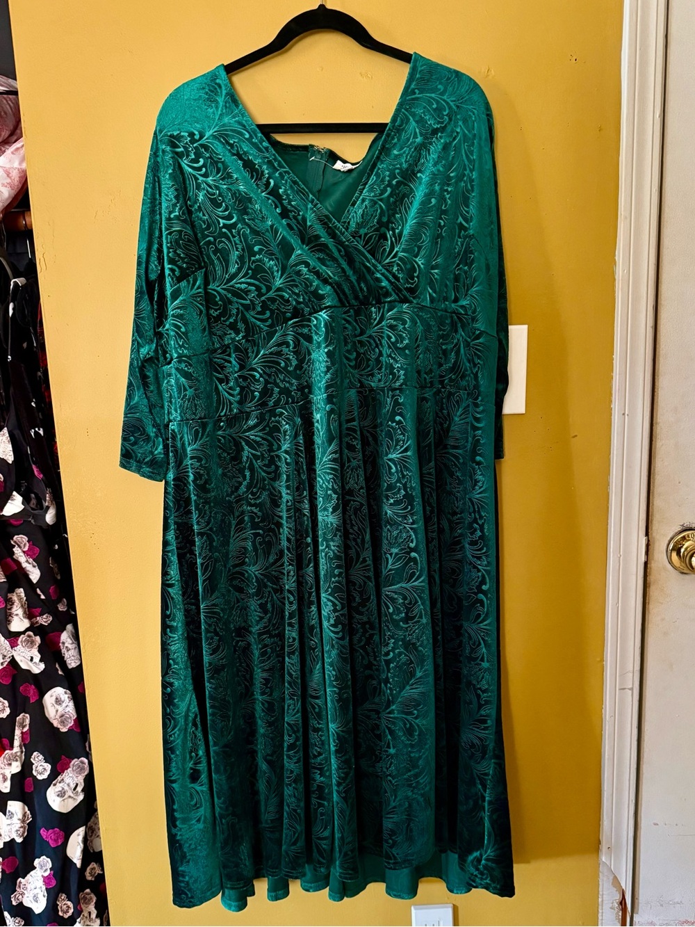 NWT Unique Vintage Plus 5x/26 Emerald Velvet Dress
